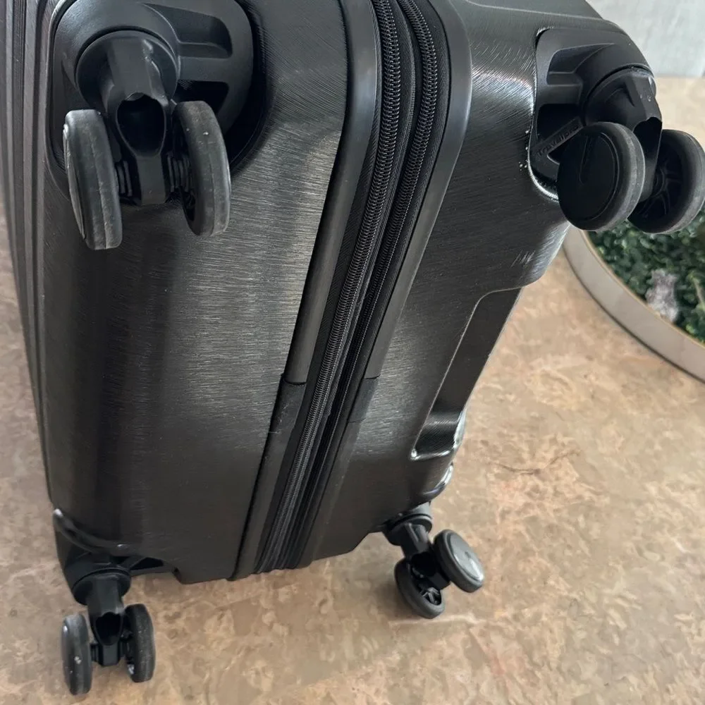 Travelpro WalkAbout 7 Large Check-in carry on ❤️🛫 Travel suitcase Luggage
